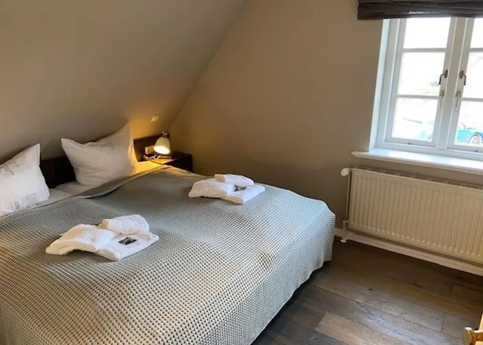 Neuer Weg 8a Semesterbostad